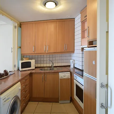2 Bdr Apartament With Sea View Apartment *